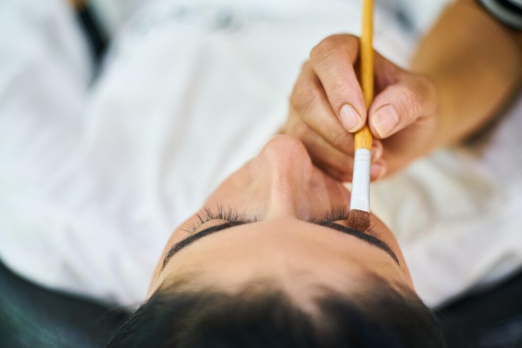 VIO脱毛と顔脱毛における眉下の安全性はどのように確保されているのか？